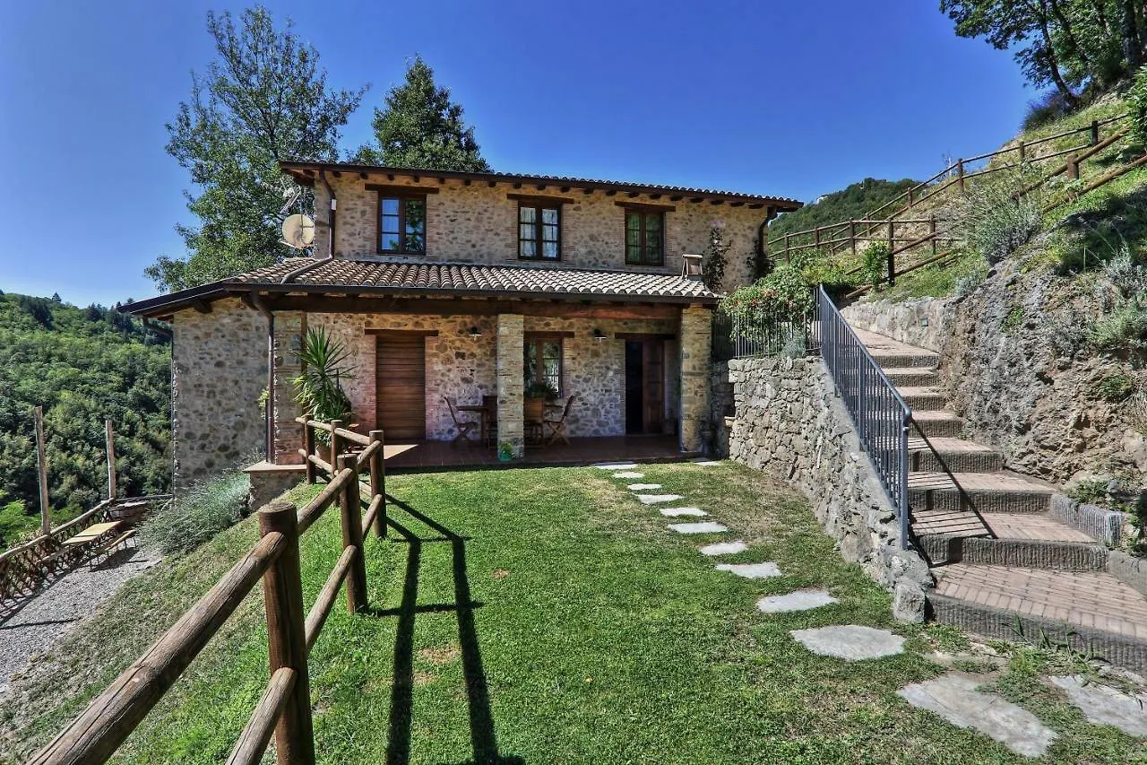 Agriturismo Le Scope Molazzana مزرعة للإقامة